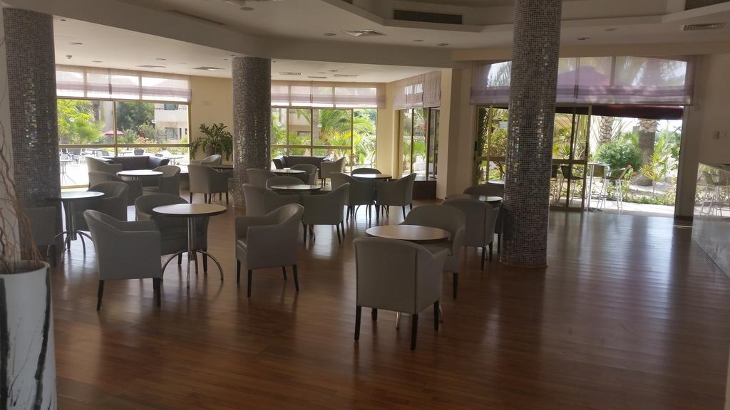 Crown Resorts Henipa Lárnaka Eksteriør bilde