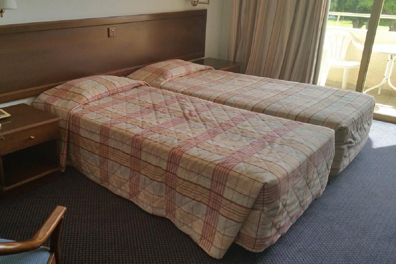 Crown Resorts Henipa Lárnaka Eksteriør bilde